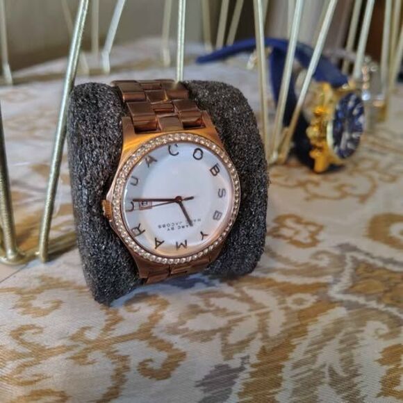 Women's Marc Jacob rose gold watch - Picture 1 of 8